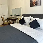 Cozy And At Maurer * Brassó