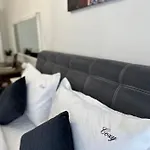Cozy And At Maurer Apartman