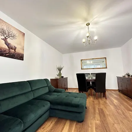 And At Maurer Apartment *