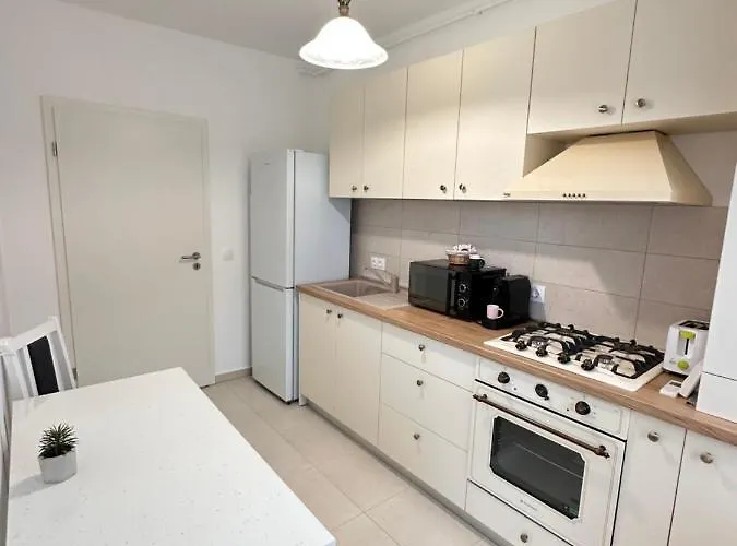 Apartment And At Maurer *