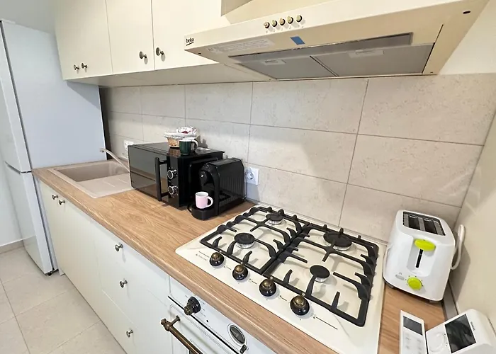 Cozy And At Maurer Daire